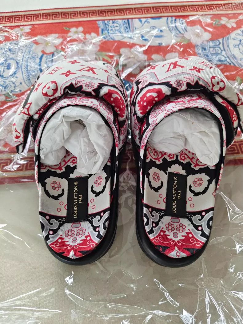 Louis Vuitton Louis Vuitton Monogram Down Slippers - dmc Size US 7 / EU 40 - 2 Thumbnail