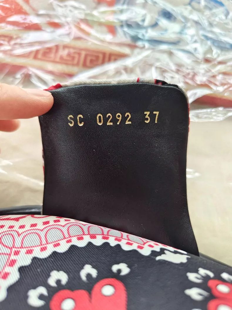 Louis Vuitton Louis Vuitton Monogram Down Slippers - dmc Size US 7 / EU 40 - 5 Thumbnail