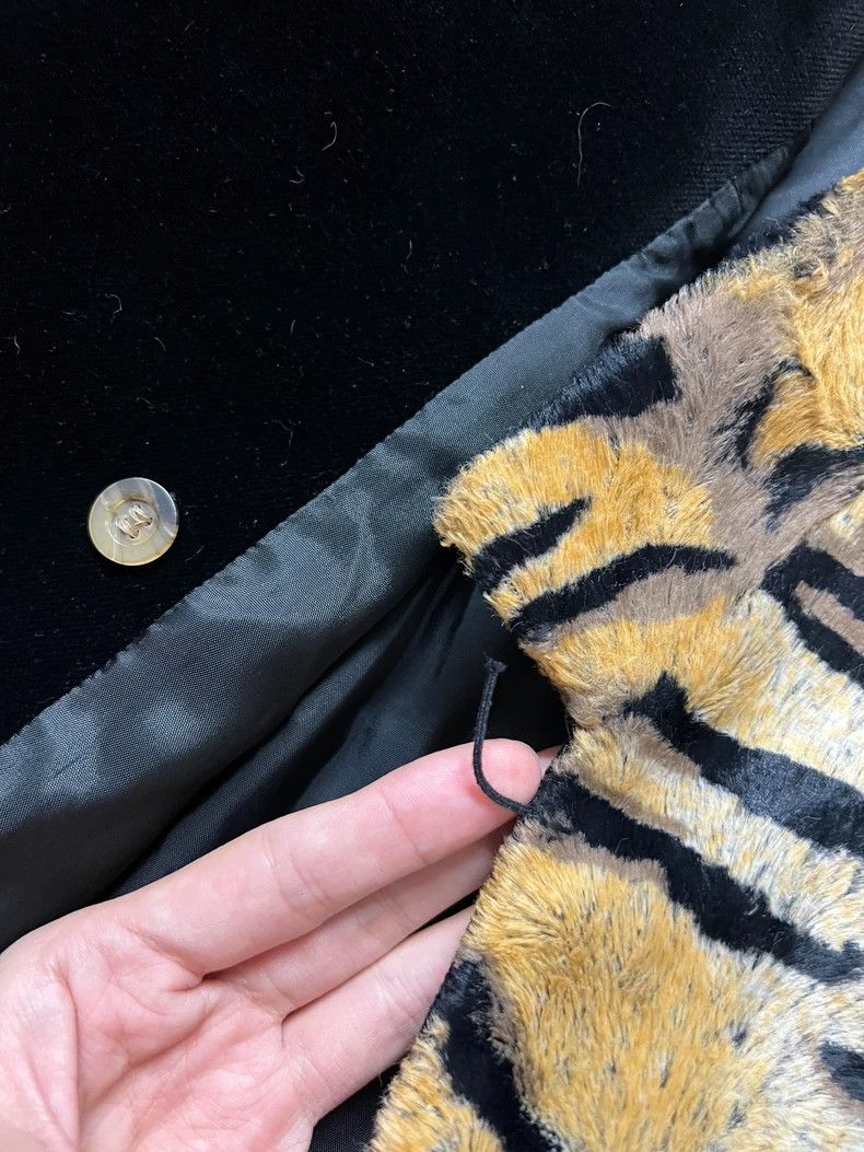 Kenzo Kenzo 1998 Tiger Print Velvet Coat - dmc Size US XS / EU 42 / 0 - 4 Thumbnail