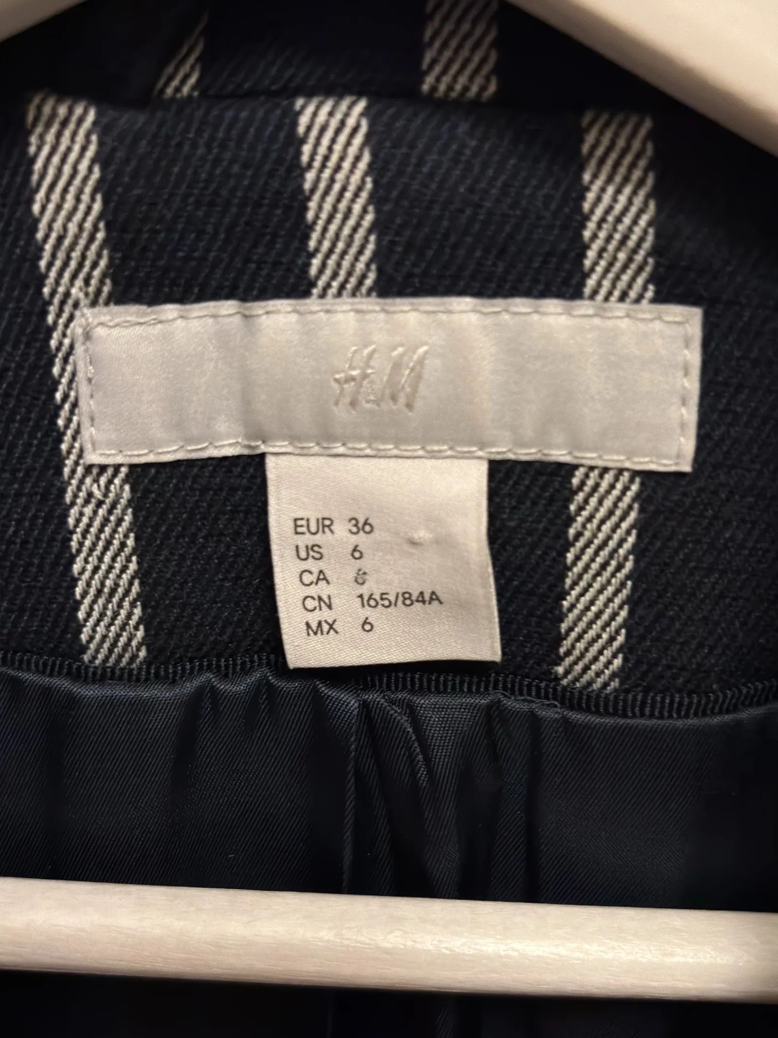 H&M H&M Blazer Size XS / US 0-2 / IT 36-38 - 2 Thumbnail
