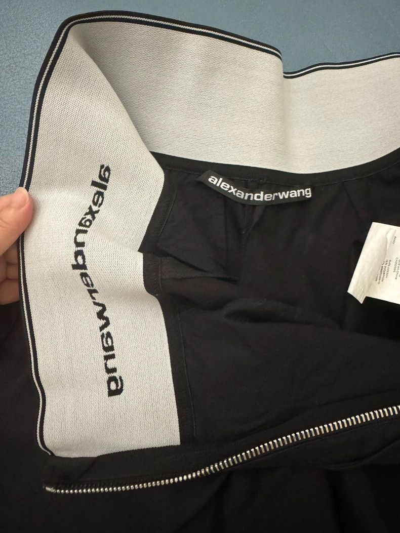 Alexander Wang Alexander Wang Black High-Waist Shorts - dmc Size US 26 / EU 42 - 5 Thumbnail