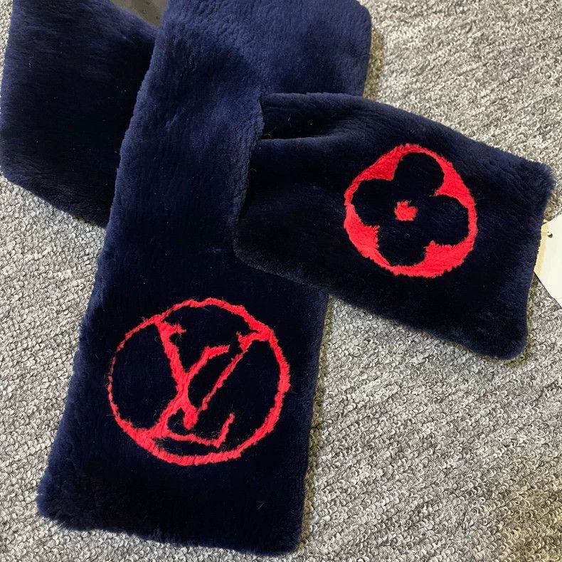 Louis Vuitton Louis Vuitton Blue Wool Shearlingram Scarf - dmc Size ONE SIZE - 2 Thumbnail