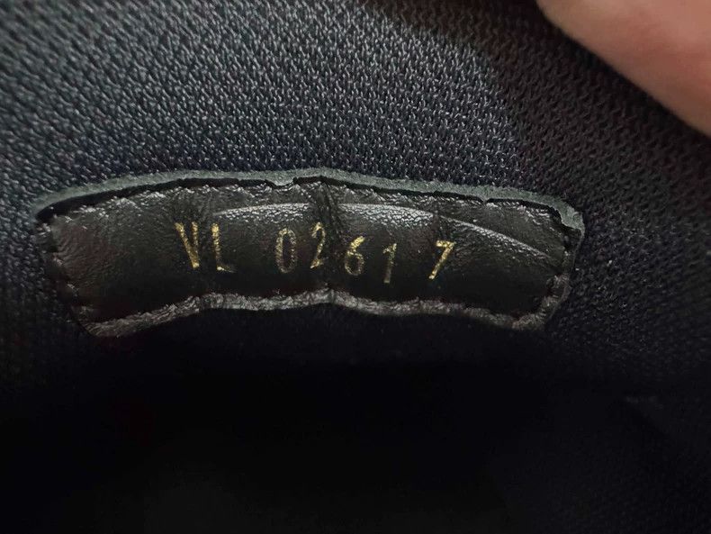 Louis Vuitton Louis Vuitton LV Trainer Black Sneakers - dmc Size US 7 / EU 40 - 6 Thumbnail