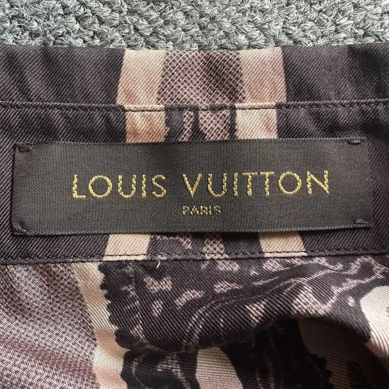 Louis Vuitton Louis Vuitton Short Sleeve Silk Animal Print Shirt 0089 Size US M / EU 48-50 / 2 - 7 Thumbnail