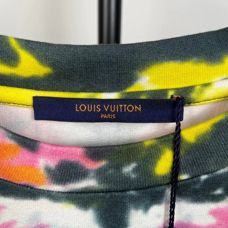 Louis Vuitton Louis Vuitton Summer Colorful Cotton Short Sleeve T-shirt 0089 Size US XXS / EU 40 - 4 Thumbnail