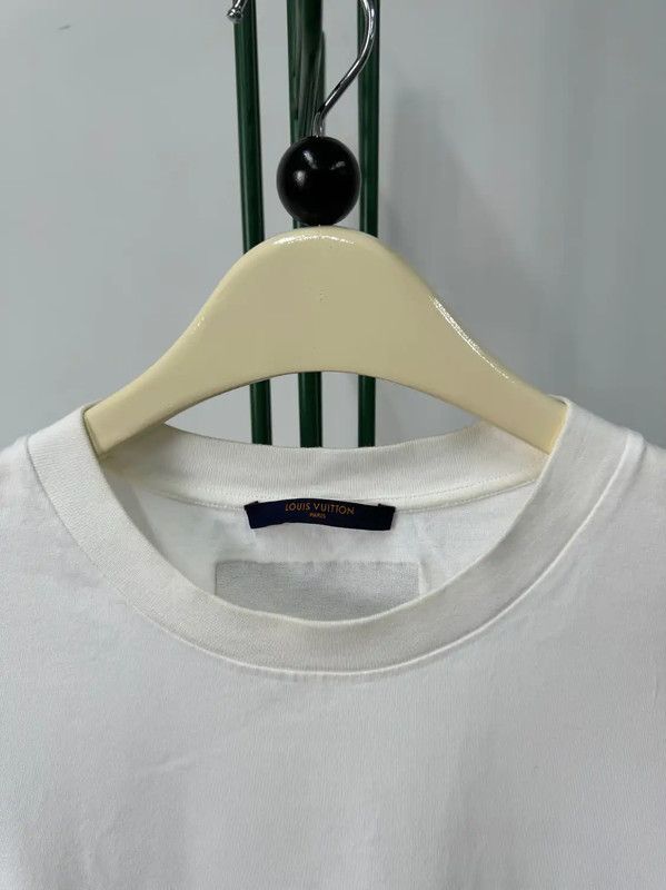 Louis Vuitton Louis Vuitton White Printed Short Sleeve T-Shirt 0089 Size US XXL / EU 58 / 5 - 4 Thumbnail
