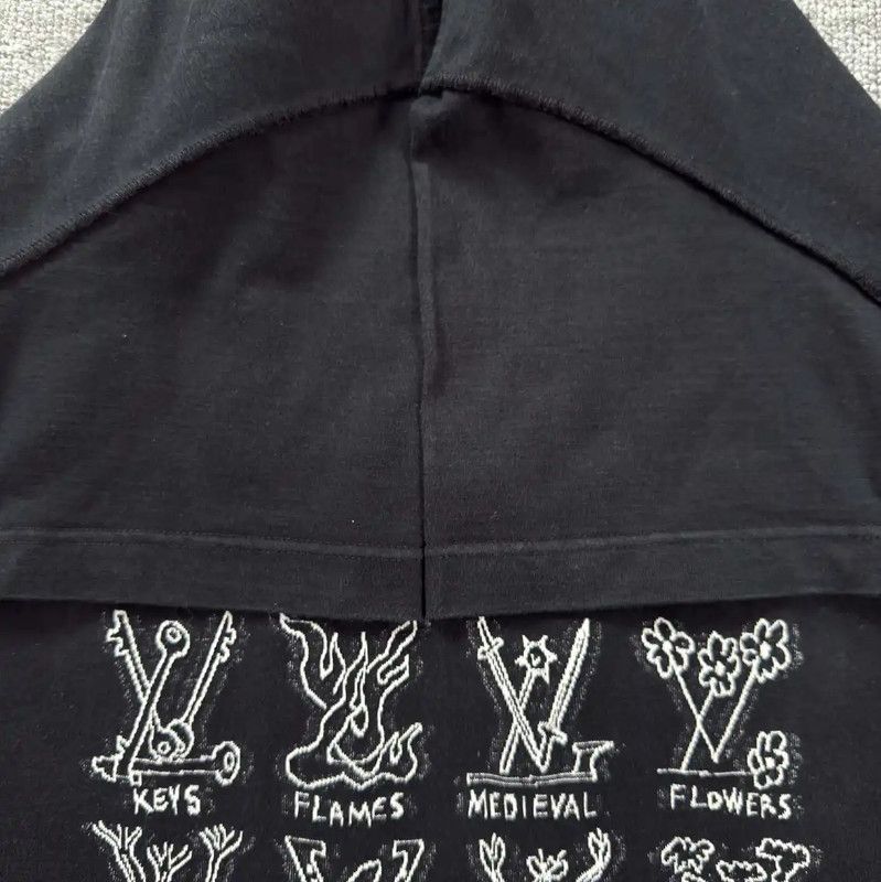 Louis Vuitton Louis Vuitton Black Cotton Men's T-Shirt 0089 Size US S / EU 44-46 / 1 - 6 Thumbnail