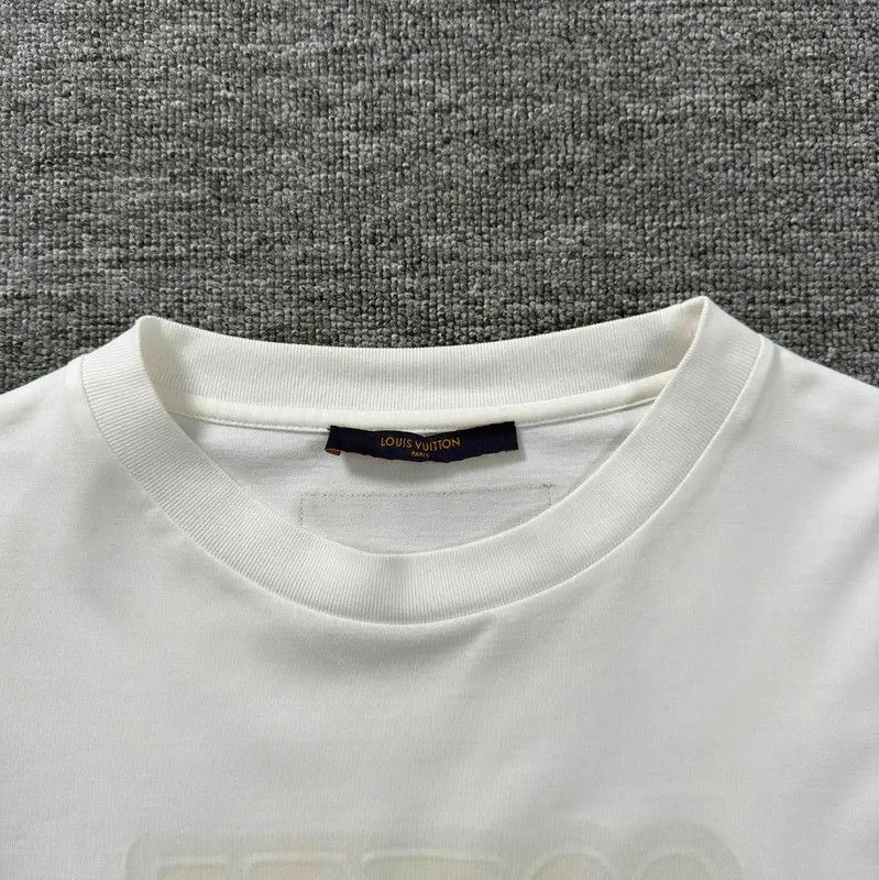 Louis Vuitton Louis Vuitton White Cotton Long Sleeve T-Shirt 0089 Size US M / EU 48-50 / 2 - 3 Thumbnail