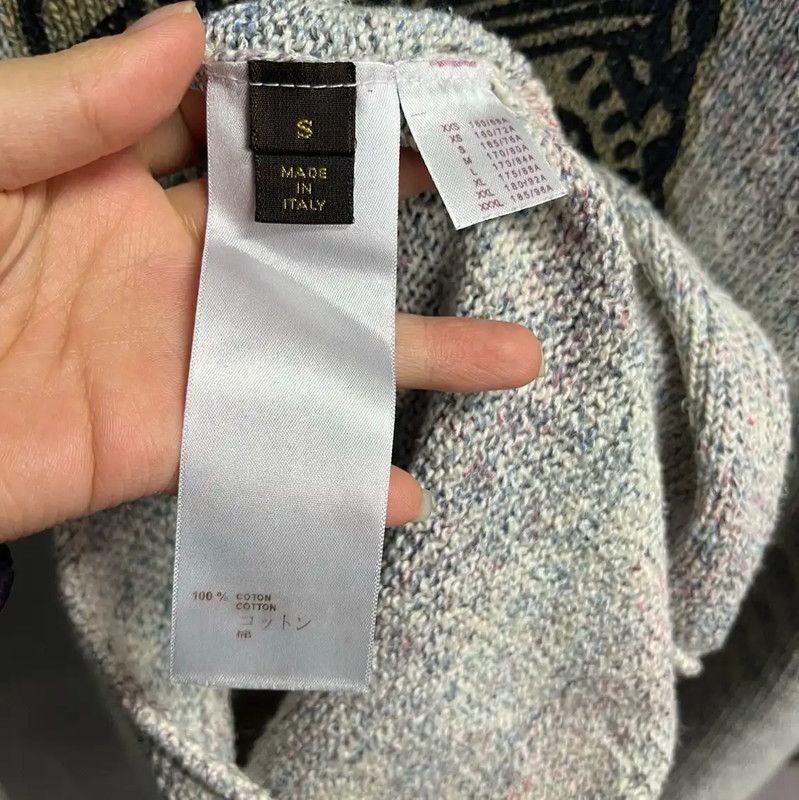 Louis Vuitton Louis Vuitton Gray Wool Men's Sweater 0089 Size US S / EU 44-46 / 1 - 4 Thumbnail
