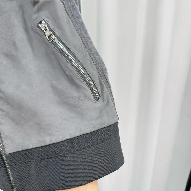 Louis Vuitton Louis Vuitton Gray Wool Logo Zipper Jacket 0089 Size US S / EU 44-46 / 1 - 5 Thumbnail