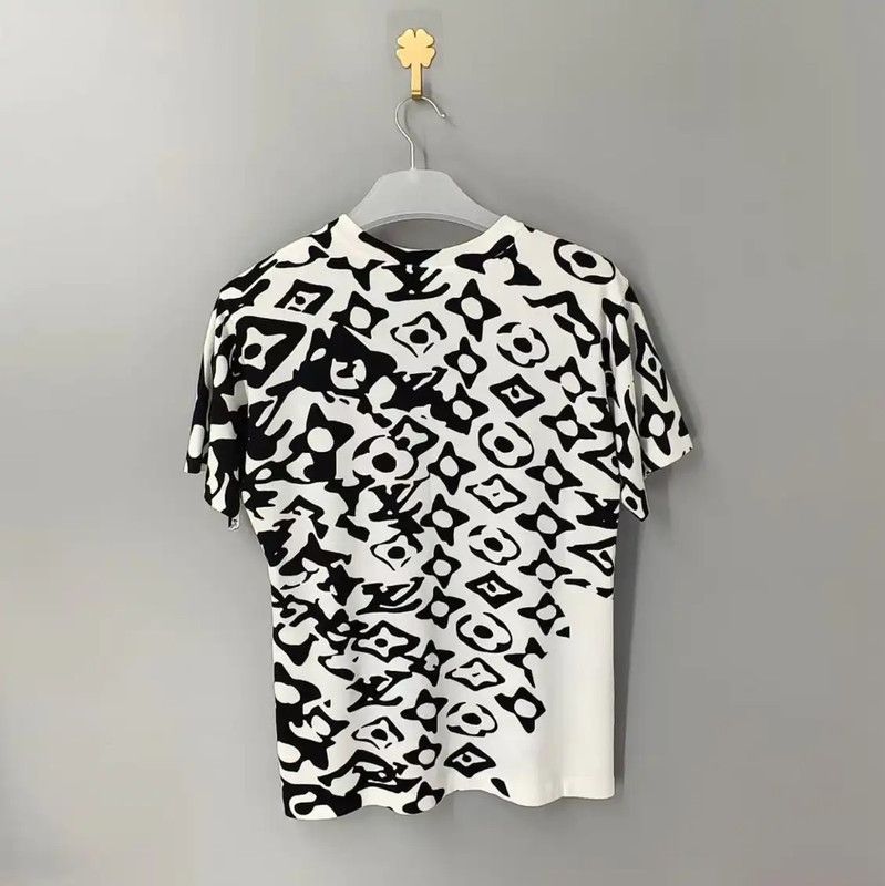 Louis Vuitton Louis Vuitton White Cotton Graphic T-Shirt 0089 Size US S / EU 44-46 / 1 - 2 Thumbnail