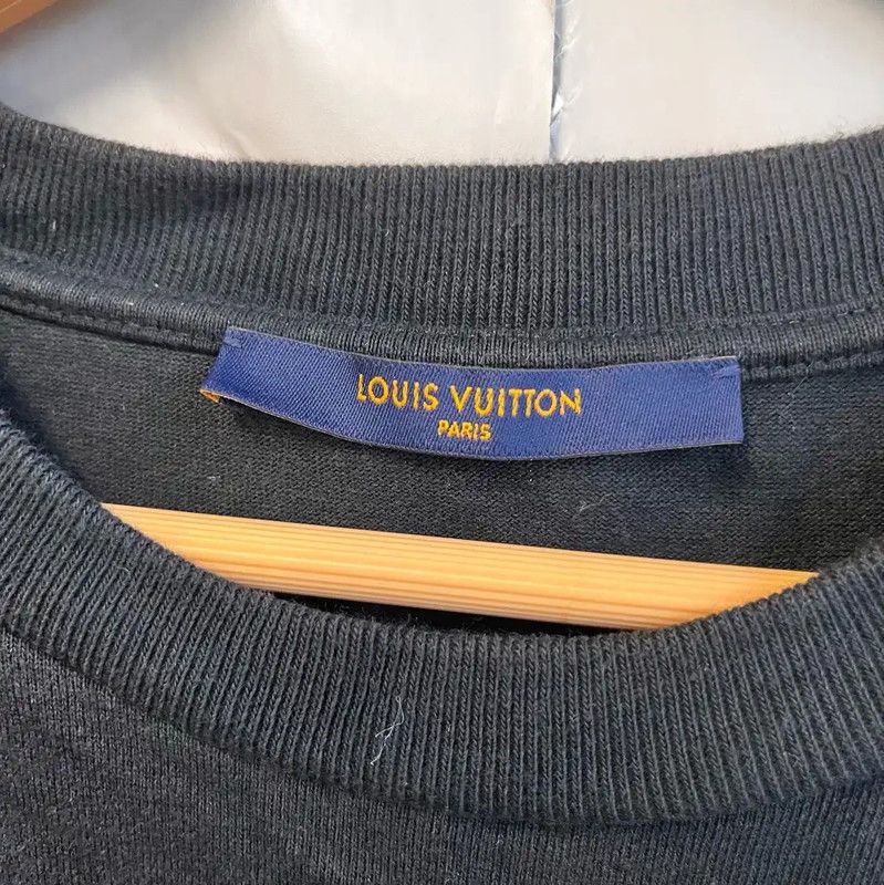 Louis Vuitton Louis Vuitton Black Men's T-Shirt 0089 Size US L / EU 52-54 / 3 - 4 Thumbnail
