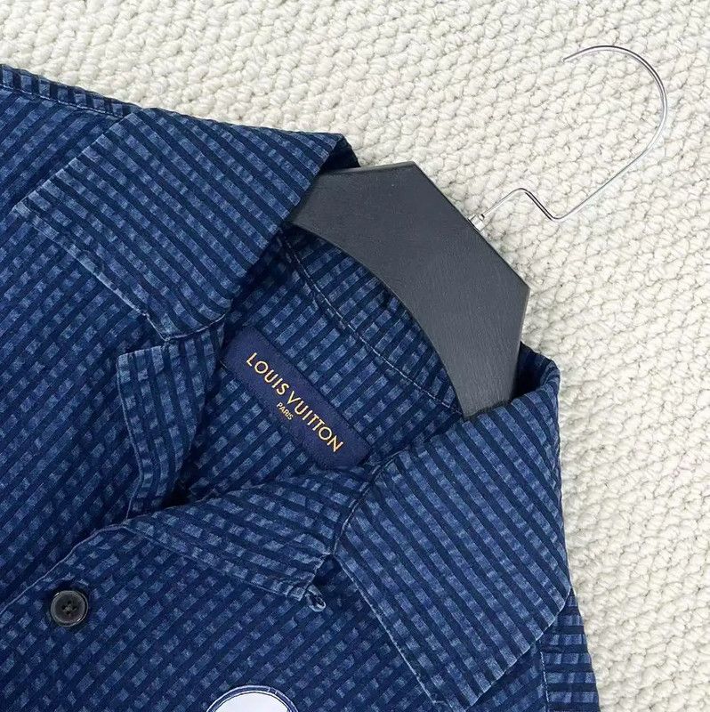 Louis Vuitton Louis Vuitton Men's Short Sleeve Navy Shirt 0089 Size US XS / EU 42 / 0 - 3 Thumbnail
