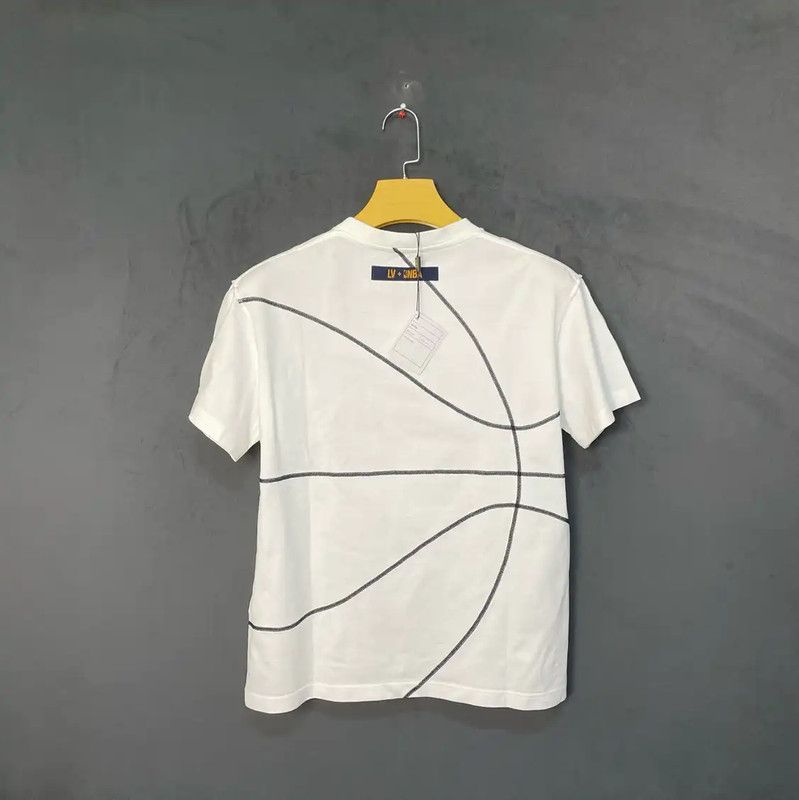 Louis Vuitton Louis Vuitton NBA Short Sleeve T-Shirt 0089 Size US S / EU 44-46 / 1 - 2 Thumbnail