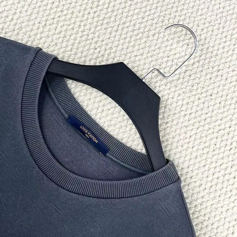 Louis Vuitton Louis Vuitton Slim Fit Grey Cotton T-Shirt 0089 Size US M / EU 48-50 / 2 - 3 Thumbnail