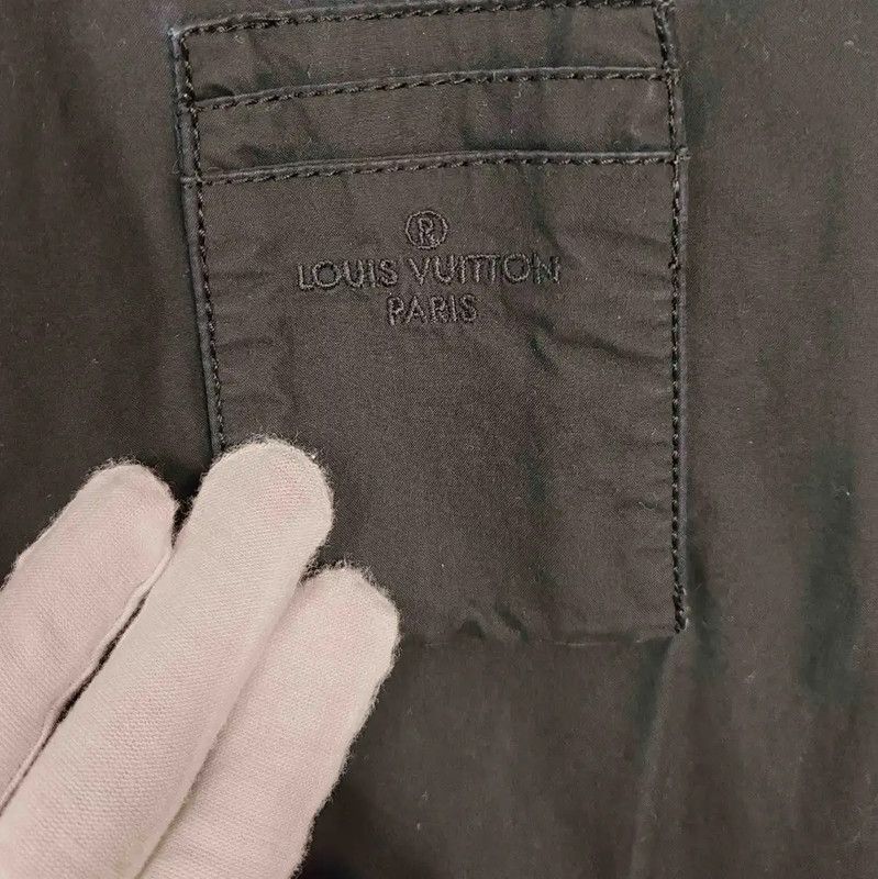 Louis Vuitton Louis Vuitton Black Cotton Men's Shirt 0089 Size US S / EU 44-46 / 1 - 4 Thumbnail