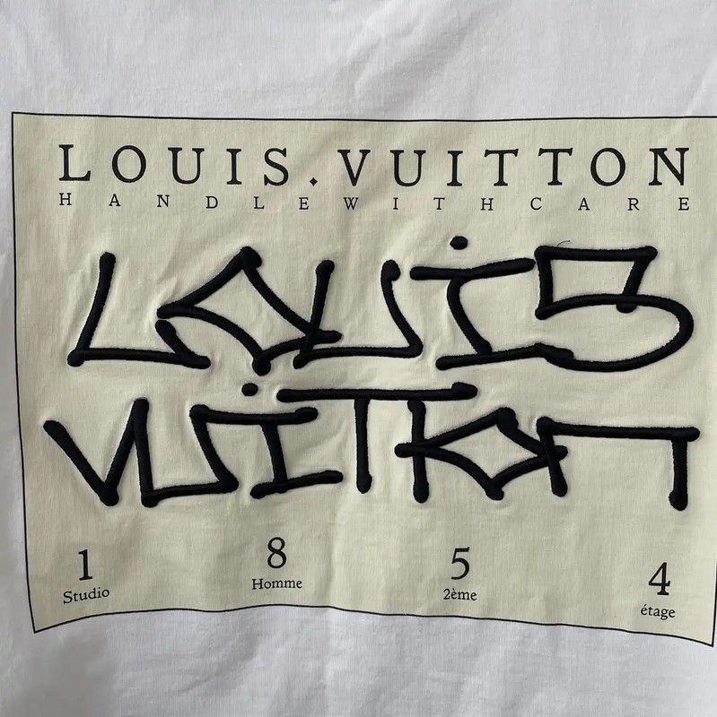 Louis Vuitton Louis Vuitton Beige Cotton Men's T-Shirt 0089 Size US S / EU 44-46 / 1 - 7 Thumbnail