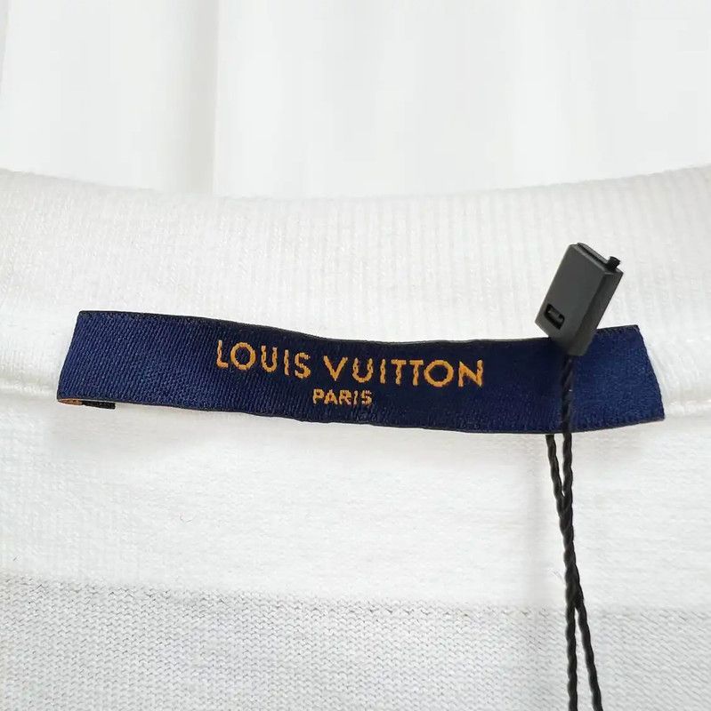 Louis Vuitton Louis Vuitton Summer Logo Floral T-Shirt 0089 Size US M / EU 48-50 / 2 - 5 Thumbnail