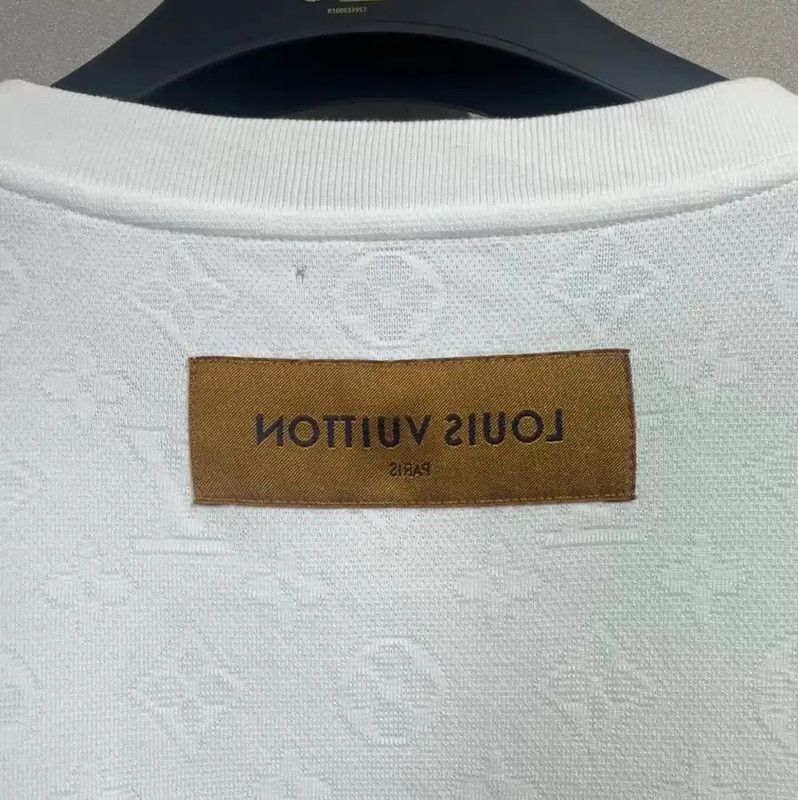 Louis Vuitton Louis Vuitton Men's White Cotton T-Shirt 0089 Size US M / EU 48-50 / 2 - 4 Thumbnail
