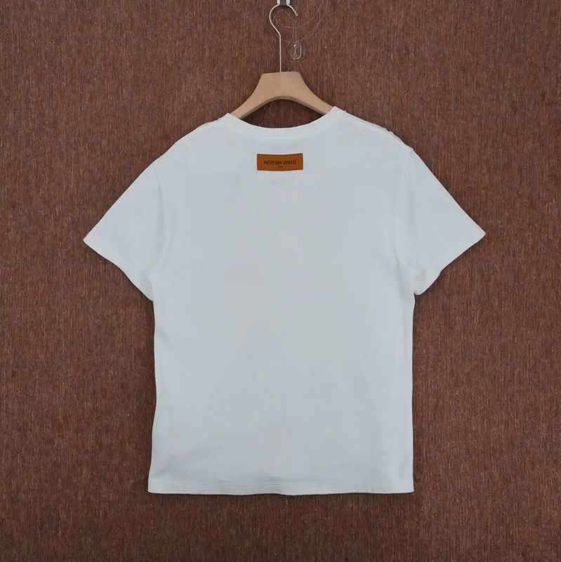 Louis Vuitton Louis Vuitton White Short Sleeve T-Shirt 0089 Size US M / EU 48-50 / 2 - 2 Thumbnail
