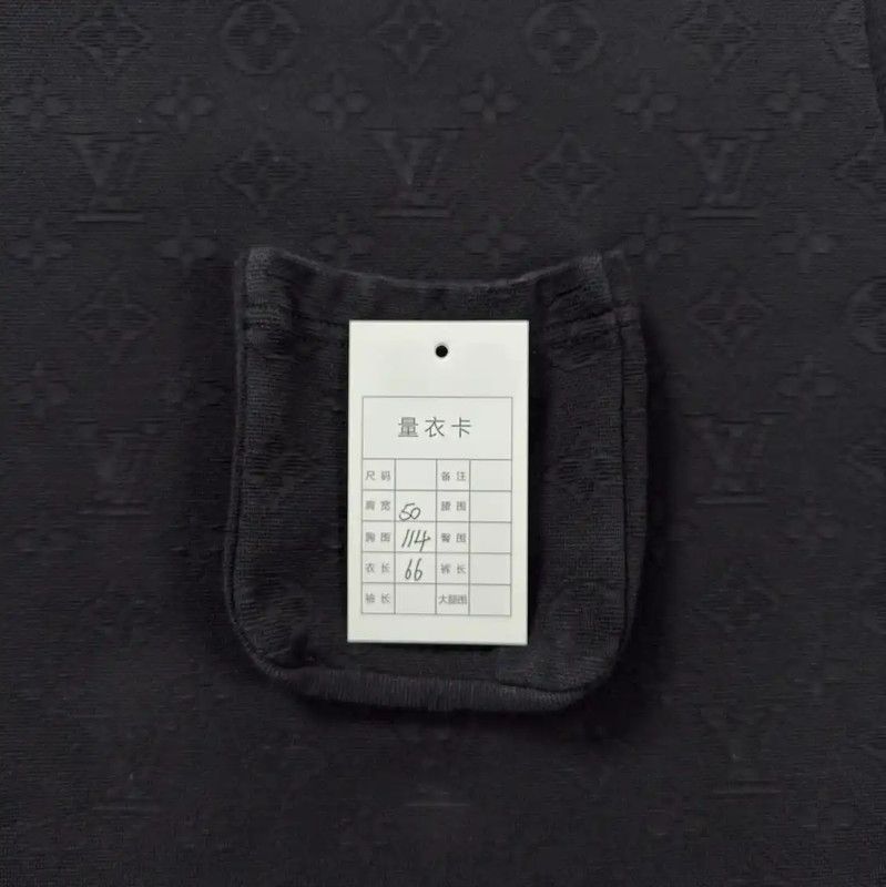 Louis Vuitton Louis Vuitton Black Cotton Men's T-Shirt 0089 Size US M / EU 48-50 / 2 - 5 Thumbnail