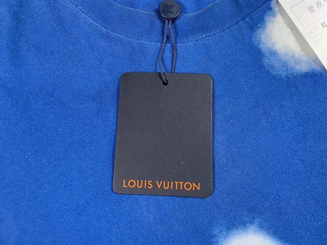 Louis Vuitton Louis Vuitton Men's Blue XL T-Shirt 0089 Size US XL / EU 56 / 4 - 5 Thumbnail