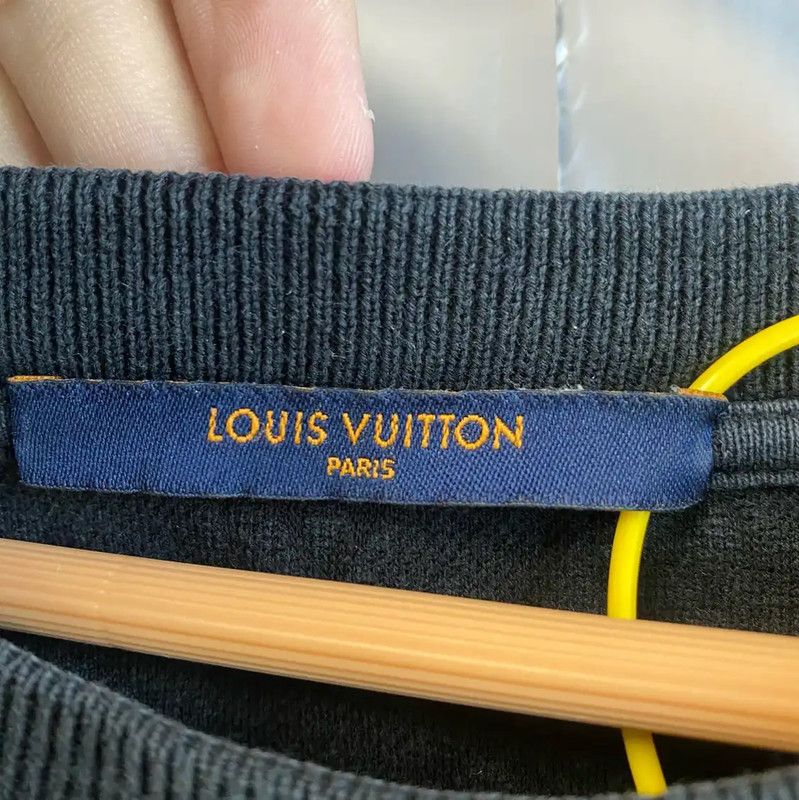 Louis Vuitton Louis Vuitton Black Cotton T-Shirt for Men 0089 Size US L / EU 52-54 / 3 - 3 Thumbnail