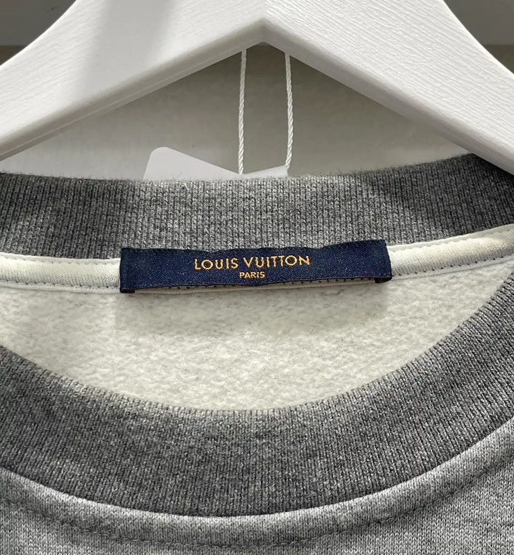 Louis Vuitton Louis Vuitton Gray Embroidered Long Sleeve Sweatshirt 0089 Size US M / EU 48-50 / 2 - 6 Thumbnail