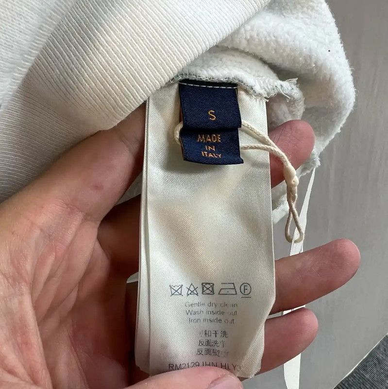 Louis Vuitton Louis Vuitton Men's Small White Sweatshirt 0089 Size US S / EU 44-46 / 1 - 6 Thumbnail