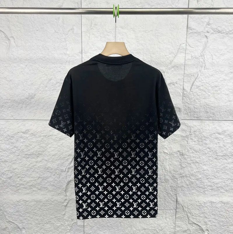 Louis Vuitton Louis Vuitton Black Cotton Men's T-Shirt 0089 Size US S / EU 44-46 / 1 - 2 Thumbnail