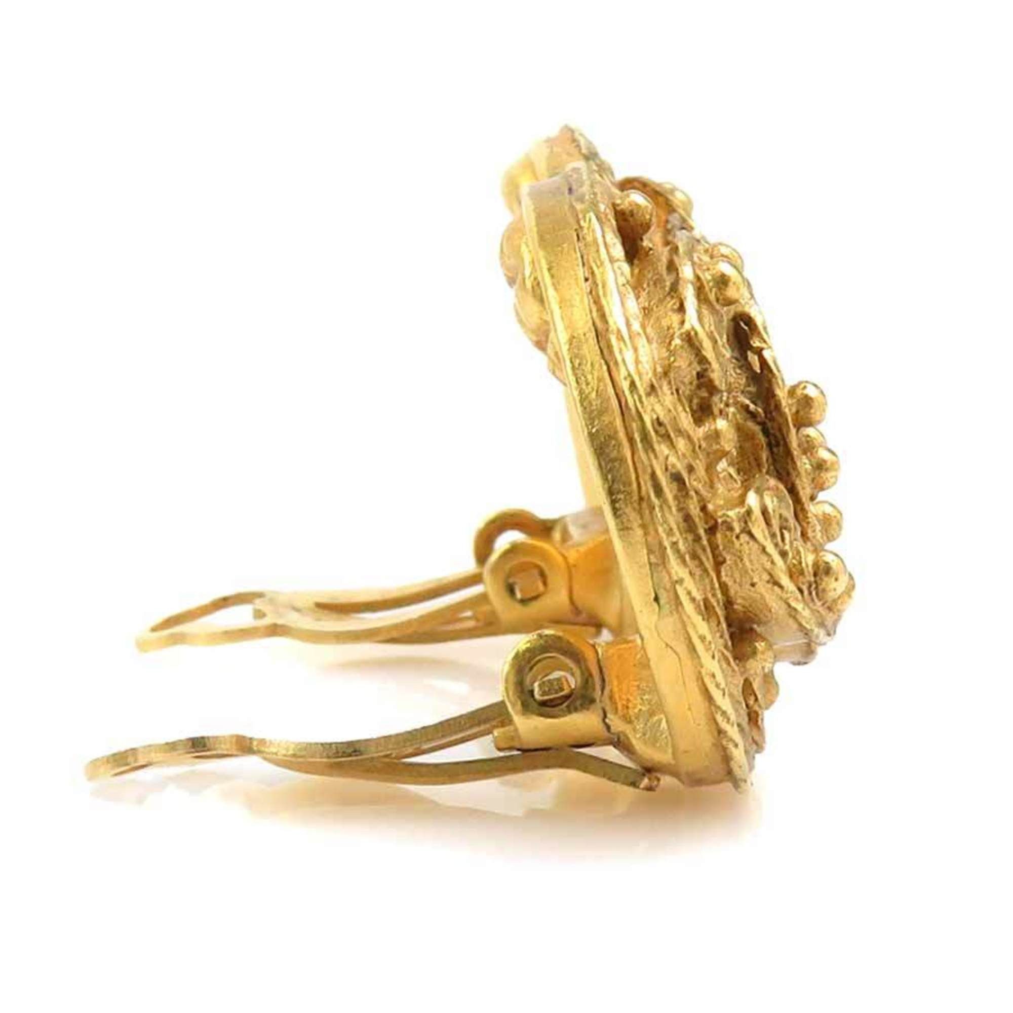 Chanel CHANEL Coco Mark Metal Gold Earrings for Women e60842g Size ONE SIZE - 2 Thumbnail