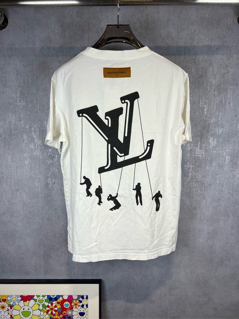 Louis Vuitton LOUIS VUITTON LV Paratrooper Logo Tee - dmc Size US XL / EU 56 / 4 - 2 Thumbnail