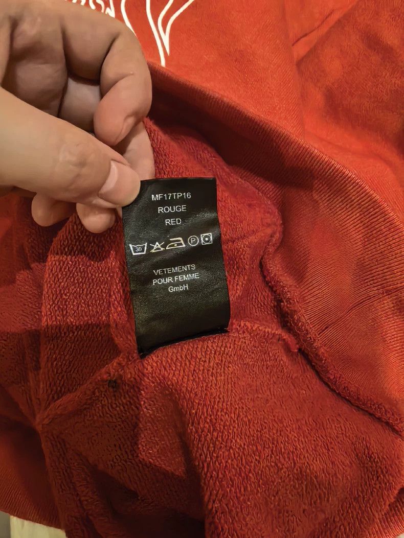 Vetements Vetements Korea Limited Red Hoodie XS - dmc Size US XS / EU 42 / 0 - 3 Thumbnail
