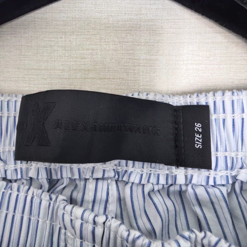 Alexander Wang Alexander Wang Distressed Denim Shorts - dmc Size US 26 / EU 42 - 4 Thumbnail