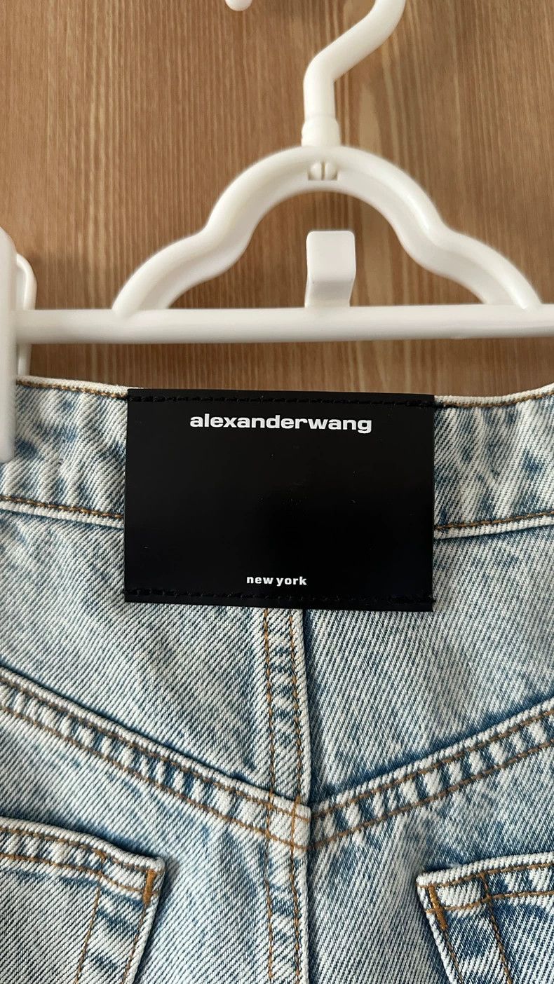 Alexander Wang Alexander Wang High-Waist Denim Shorts - dmc Size US 26 / EU 42 - 3 Thumbnail