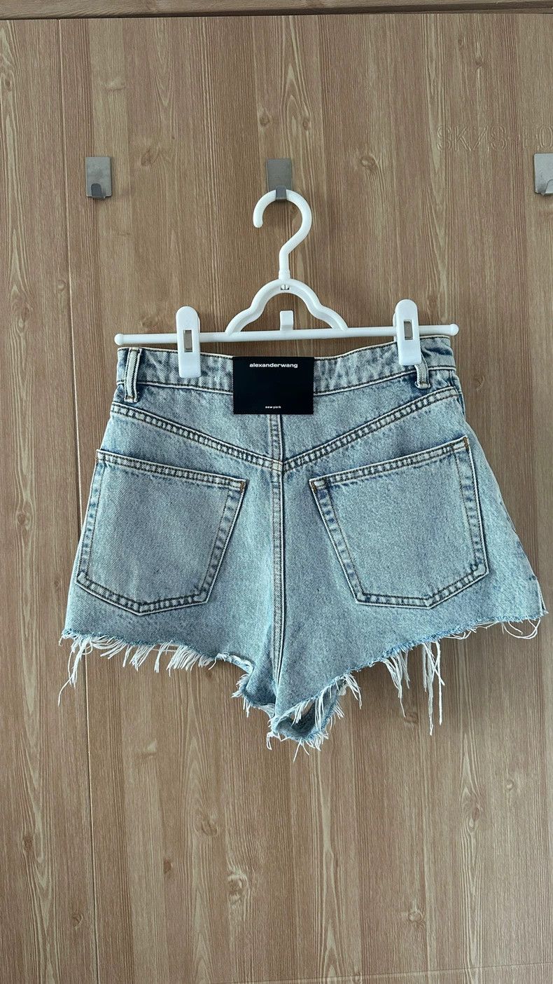 Alexander Wang Alexander Wang High-Waist Denim Shorts - dmc Size US 26 / EU 42 - 2 Thumbnail
