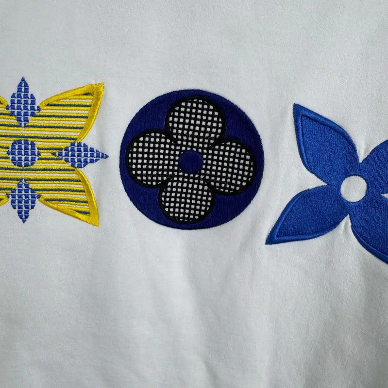 Louis Vuitton Louis Vuitton Men's White Sweatshirt M Size 0089 Size US M / EU 48-50 / 2 - 3 Thumbnail