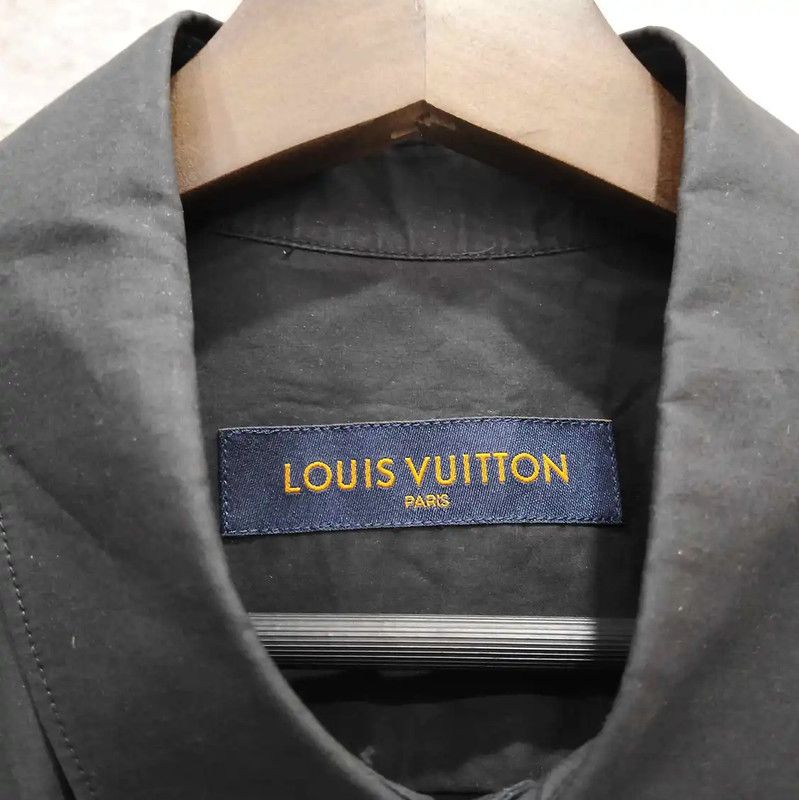 Louis Vuitton Louis Vuitton Black Long Sleeve Men's Shirt 0089 Size US S / EU 44-46 / 1 - 3 Thumbnail