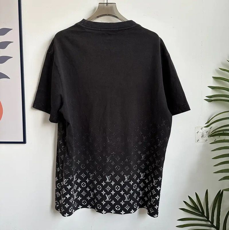 Louis Vuitton Louis Vuitton Black Cotton Men's T-shirt 0089 Size US L / EU 52-54 / 3 - 2 Thumbnail