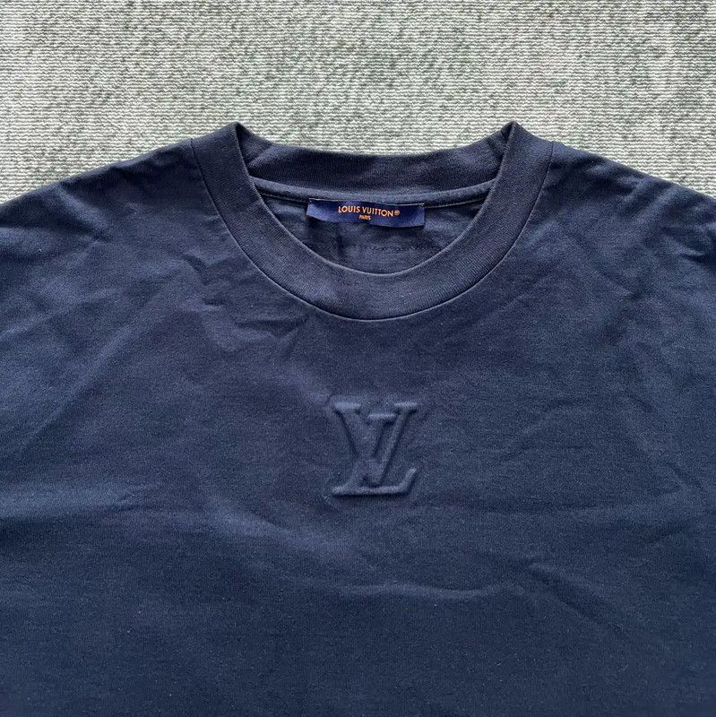 Louis Vuitton Louis Vuitton Summer Dark Blue Logo T-Shirt 0089 Size US M / EU 48-50 / 2 - 2 Thumbnail