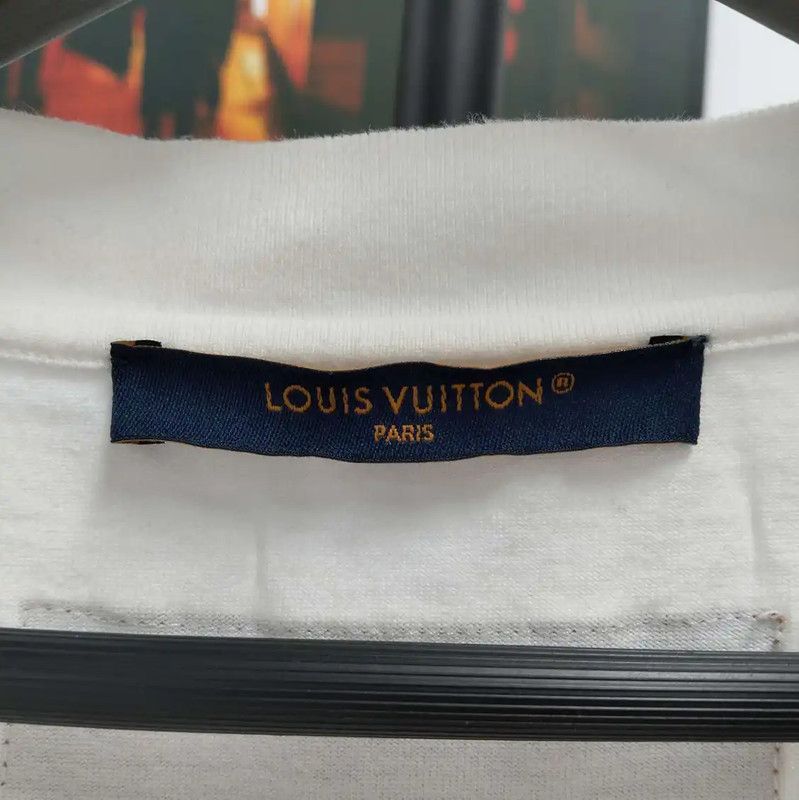 Louis Vuitton Louis Vuitton White Cotton Short Sleeve T-Shirt 0089 Size US S / EU 44-46 / 1 - 3 Thumbnail