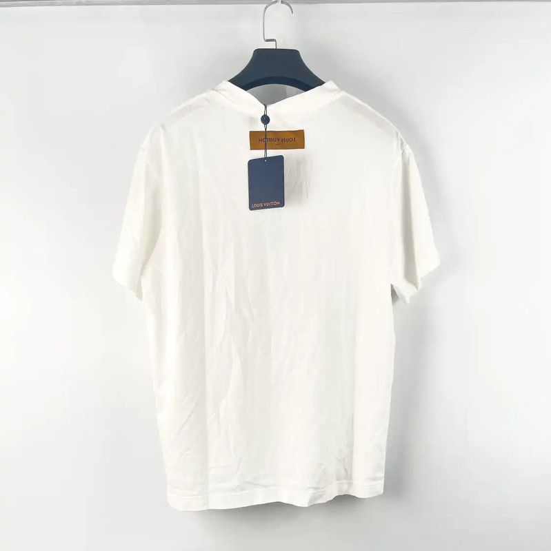 Louis Vuitton Louis Vuitton Summer White Men's T-Shirt 0089 Size US L / EU 52-54 / 3 - 2 Thumbnail
