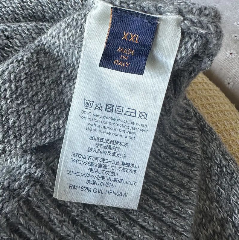 Louis Vuitton Louis Vuitton Men's XXL Gray Knit Sweater 0089 Size US XXL / EU 58 / 5 - 6 Thumbnail