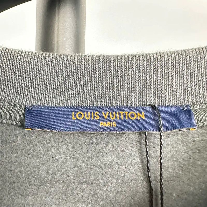 Louis Vuitton Louis Vuitton Gray Cotton Men's Sweatshirt 0089 Size US L / EU 52-54 / 3 - 3 Thumbnail