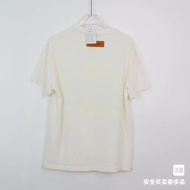 Louis Vuitton Louis Vuitton White Men's T-Shirt with Neon Design 0089 Size US M / EU 48-50 / 2 - 2 Thumbnail