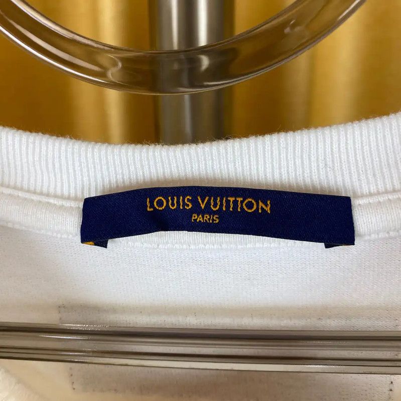 Louis Vuitton Louis Vuitton White Cotton Men's T-Shirt 0089 Size US L / EU 52-54 / 3 - 3 Thumbnail