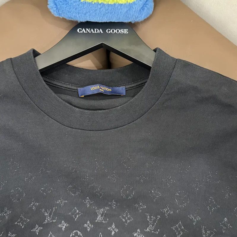 Louis Vuitton Louis Vuitton Black Cotton Men’s T-Shirt 0089 Size US M / EU 48-50 / 2 - 5 Thumbnail