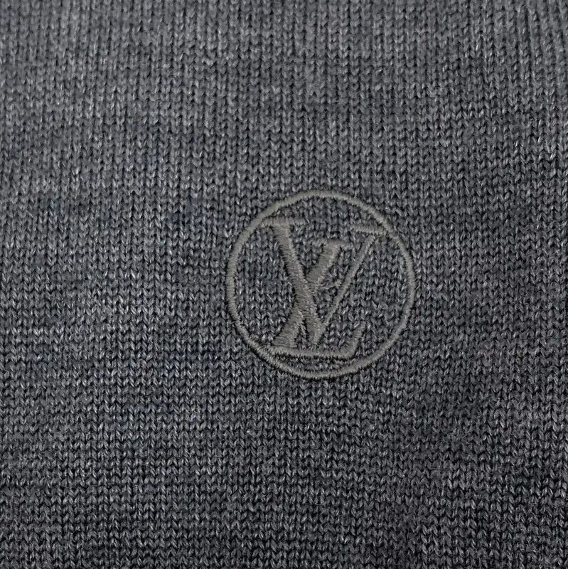 Louis Vuitton Louis Vuitton Gray Wool Knit Sweater for Men 0089 Size US XS / EU 42 / 0 - 4 Thumbnail