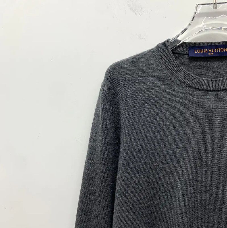 Louis Vuitton Louis Vuitton Gray Wool Knit Sweater for Men 0089 Size US XS / EU 42 / 0 - 2 Thumbnail