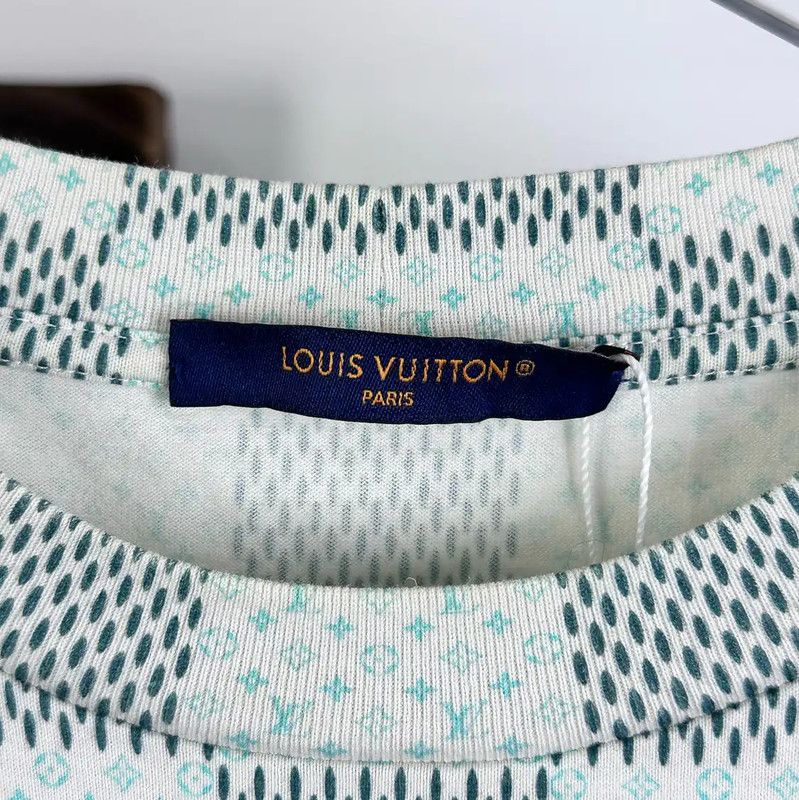 Louis Vuitton Louis Vuitton Men's Short Sleeve Checkered T-shirt 0089 Size US S / EU 44-46 / 1 - 2 Thumbnail
